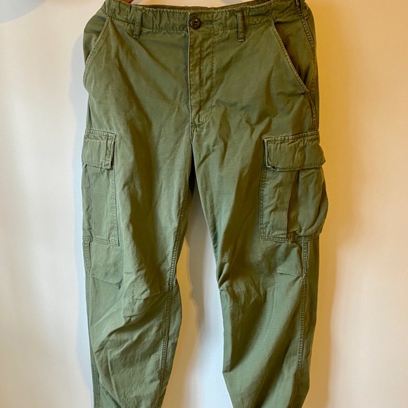 Pants - Vintage olive green military cargo pants